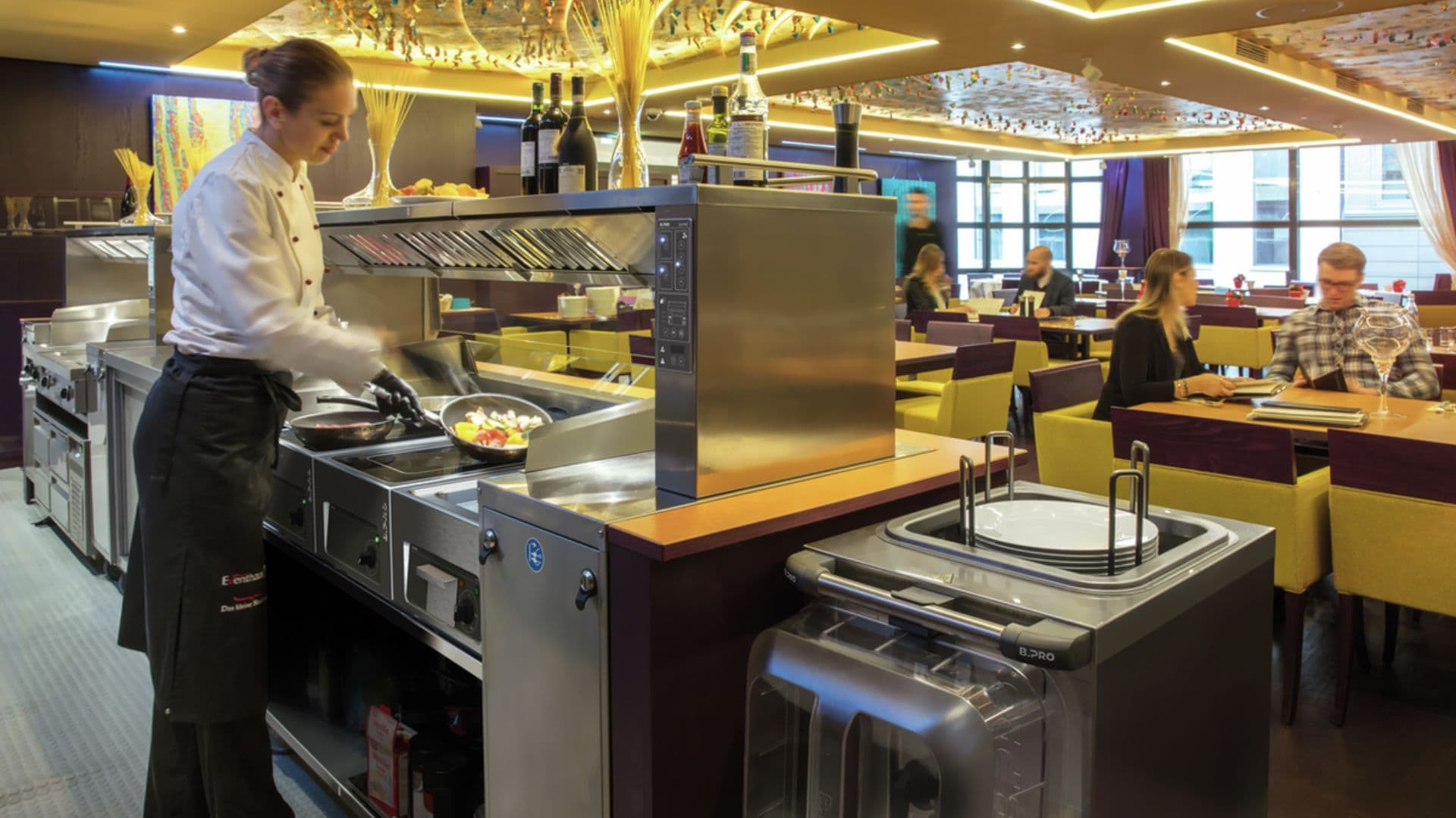 Frontcooking-Konzept mit Kochstationen wie die B.PRO COOK