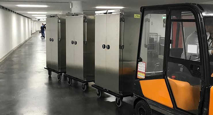 Speisentransport LKH Innsbruck Versorgungsgang