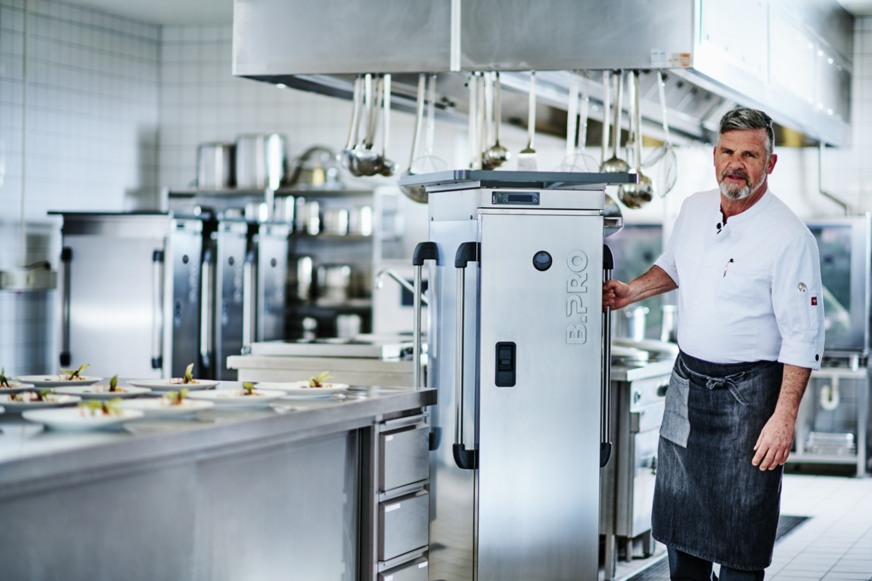 19_575203_Kueche_ausfahren_Koch_Mood_ohne_Display.psd