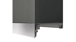 574500 Sockelblende 3x1_1 kpl_574502 Sockelblende stirnseitig kpl.png